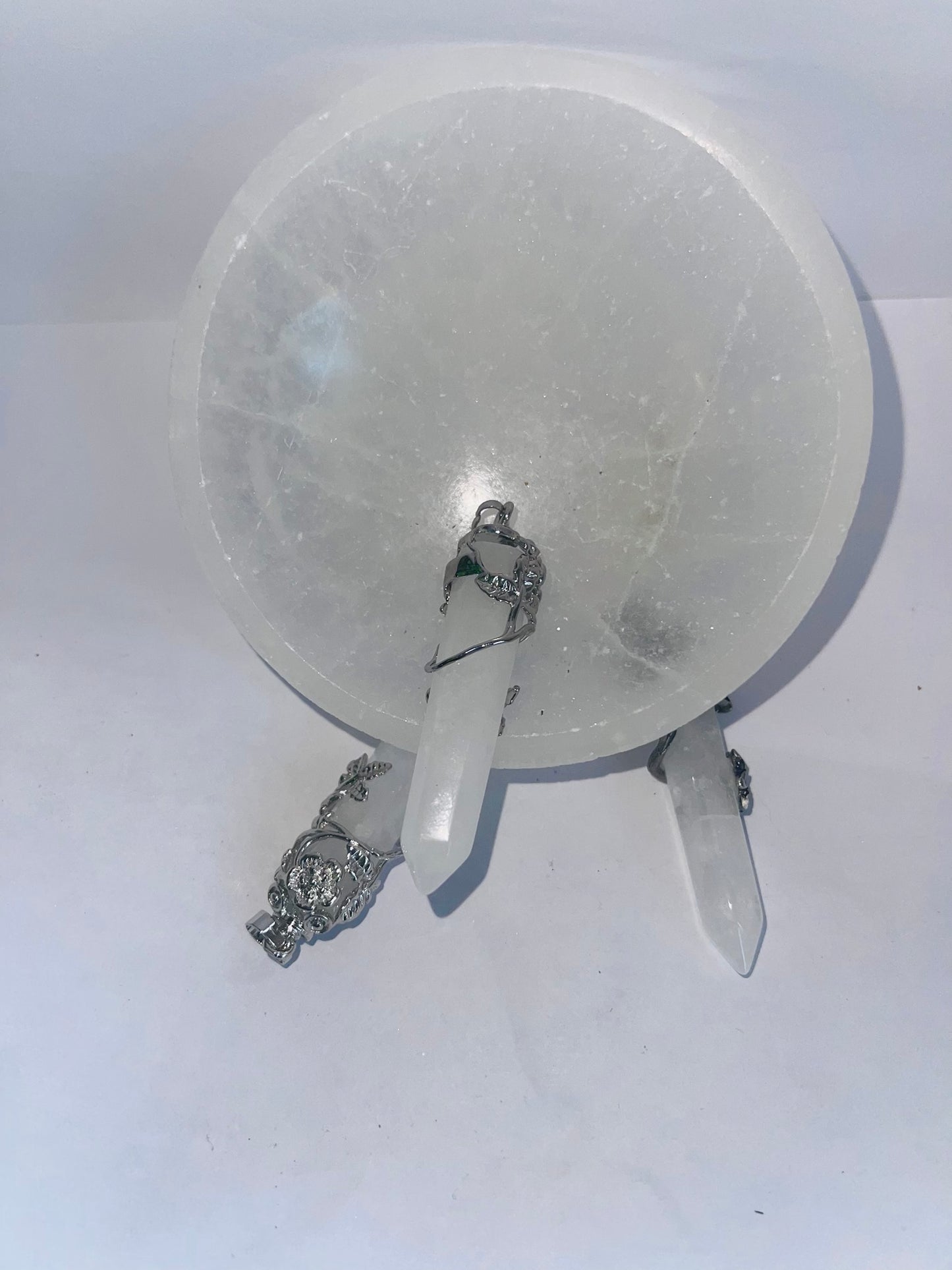 White quartz pendant