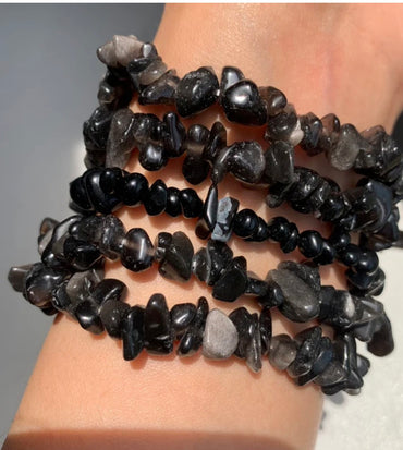 Rose, obsidian, howlite chips bracelet