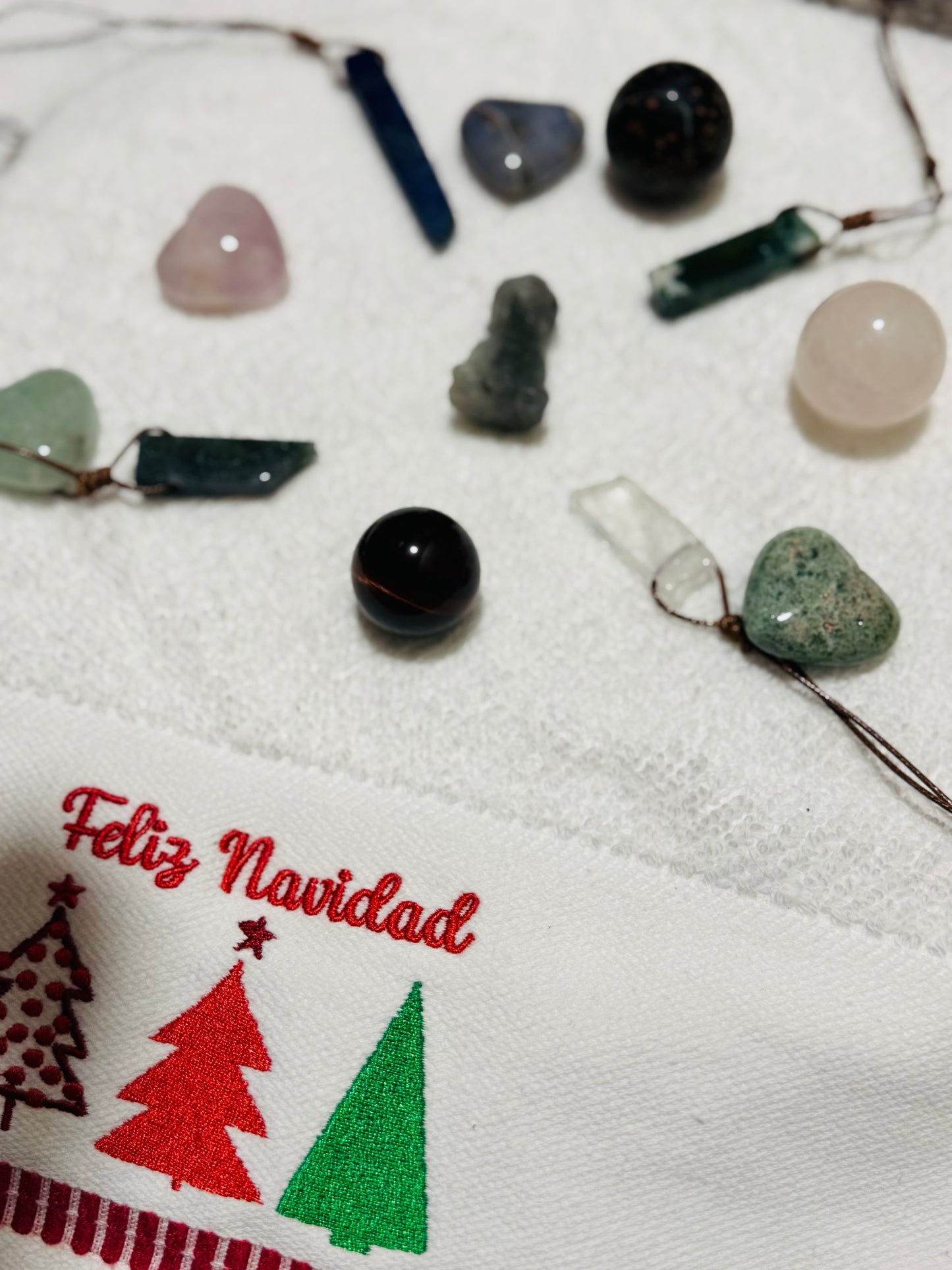 Carved necklaces take w/you