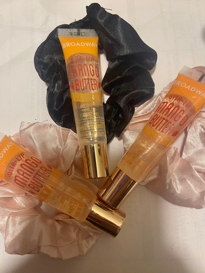 Luvely clear lipgloss