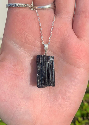 Tourmaline rock( necklace)