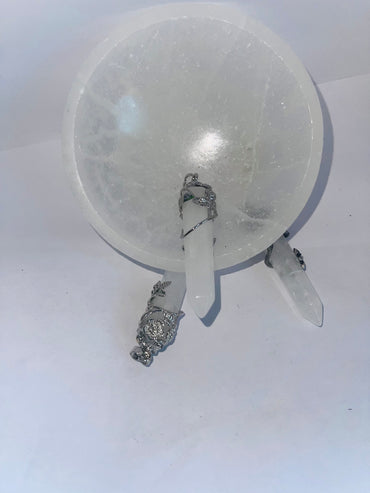 White quartz pendant